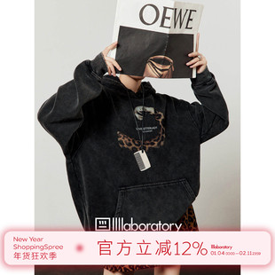 「周里物出品」复古黑卫衣女2025秋季新款豹子尾巴印花通勤风上衣