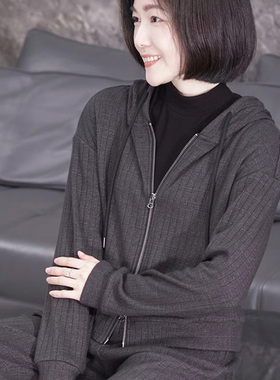 高端灰色格子连帽外套女秋冬季洋气休闲帽衫中年短款长袖拉链开衫