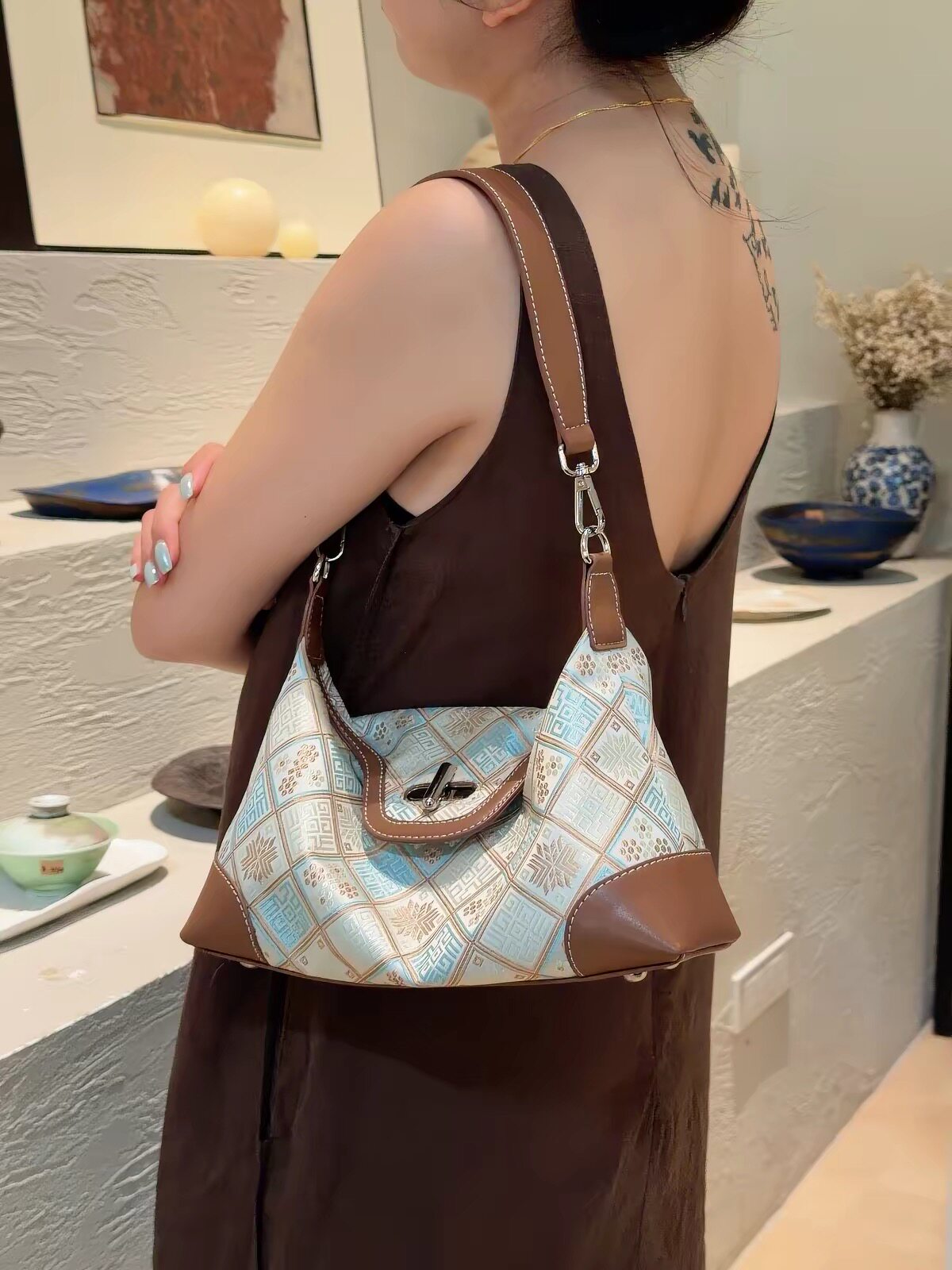 广西壮锦包包女2026新款轻奢小众高级感手提小拎包单肩腋下hobo包