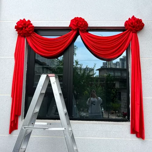 Свадебный красный цветочный шар, сельский двор, красная шелковая ткань, перила для свадебной комнаты, балкона, украшение внешней стены виллы