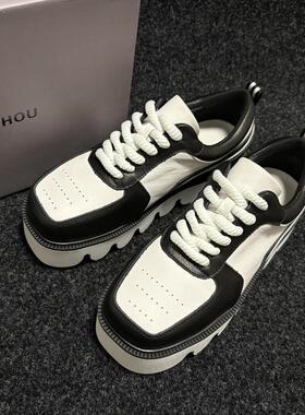 2025冬季时装周大秀款方头时尚潮鞋4cm厚底增高鞋黑白真皮板鞋男