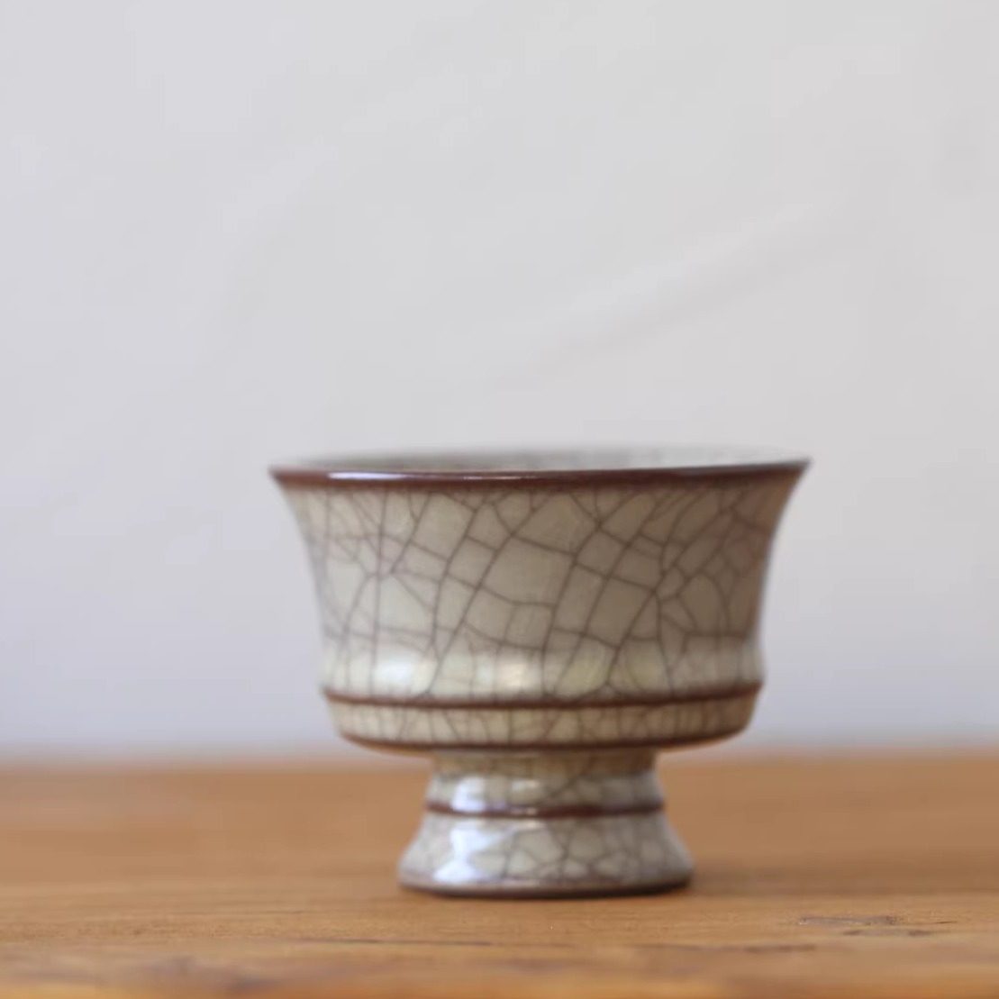 龙泉传世哥窑开片纹高脚茶杯青瓷手工礼盒装单个茶具主人杯摇铃杯