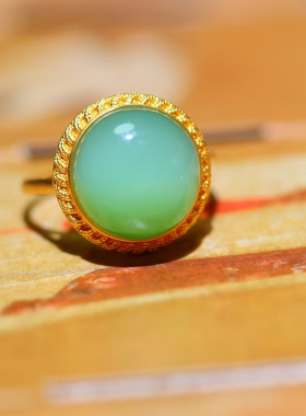 和田玉俄罗斯碧玉粉青18k金戒指