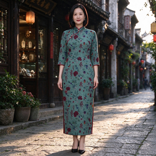 春秋气质女士长旗袍七分袖满印图案 轻奢珍珠扣新中式改良连衣裙