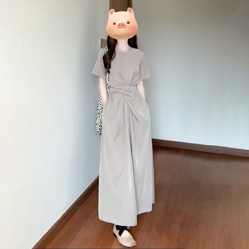 法式气质扭结设计感绑带灰色短袖连衣裙子女夏季2025新款收腰长裙