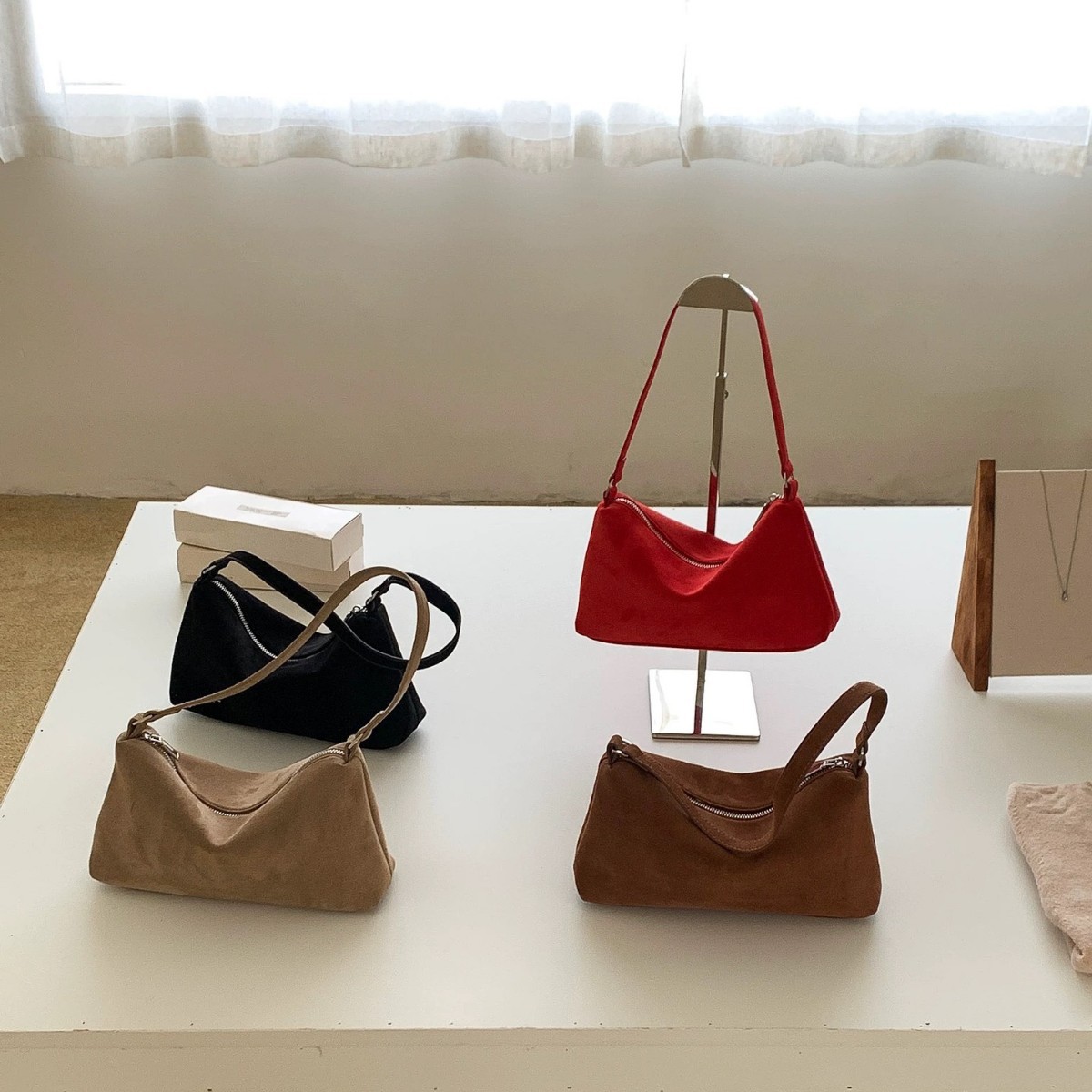 秋冬新款日常磨砂麂皮绒纯色手提小方包高级感休闲质感单肩女包