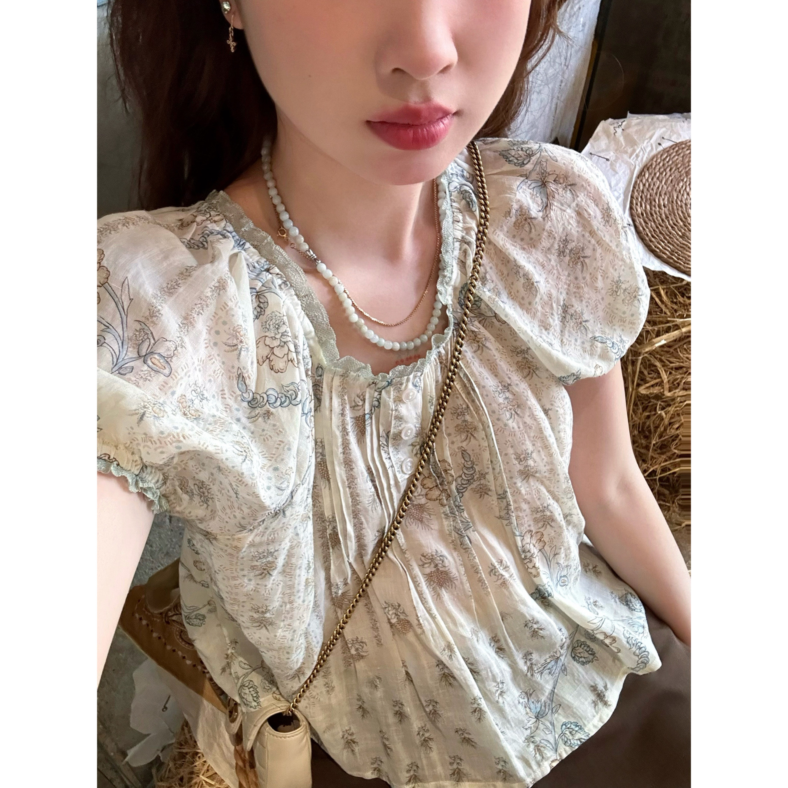 一只豌豆 纯苎麻定制面料夏日花园清冷碎花蕾丝显瘦少女衬衫短袖