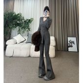 超显身材V领针织修气质女人味显瘦套装 王嘻嘻 山月黄昏 T549