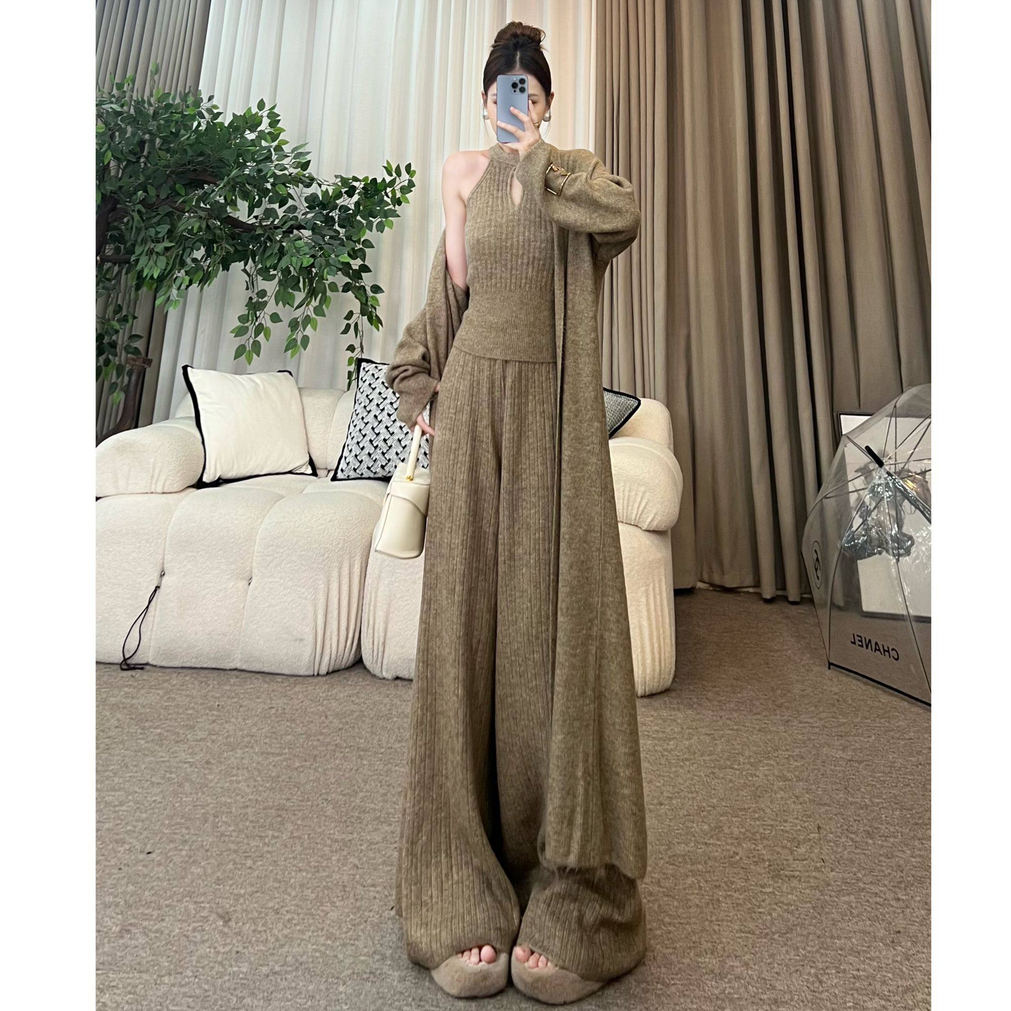 XIAOQIN【巴黎映纪】冬季镂空上衣毛织高级感超好看毛衣套装T272