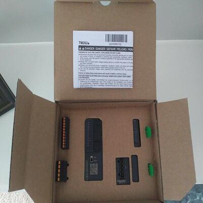 配件施耐德全新原装STBDDI3725 STBDDO3705KC现货模块议价