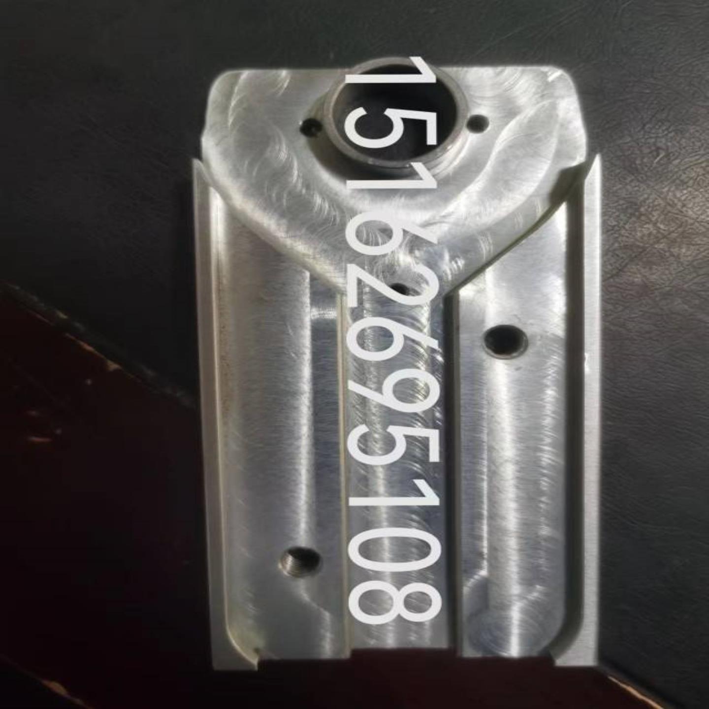 配件3063163660  豪迈封边机靠轮支架议价