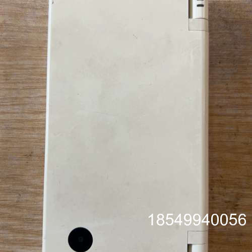 议价ndsi掌机白色，成色如图，没有测试，当配件机盲