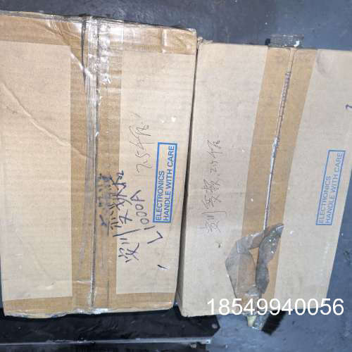 议价变频器，型号CIMR-LB4A0018FAC，7.5