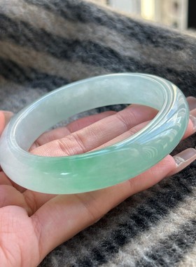 天然缅甸翡翠玉手镯冰种阳绿果绿女款翡翠手镯冰甜绿实拍批发