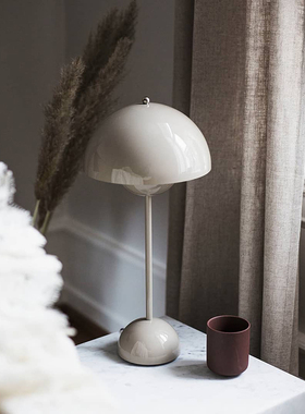 爱丽莎丹麦flower花苞台灯VP3极简设计师书房客厅北欧卧室床头灯