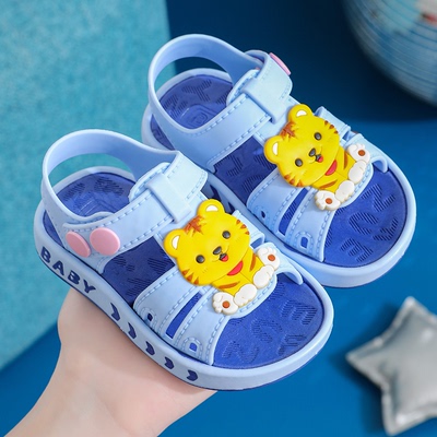 小老虎儿童凉鞋软底可爱卡通夏季