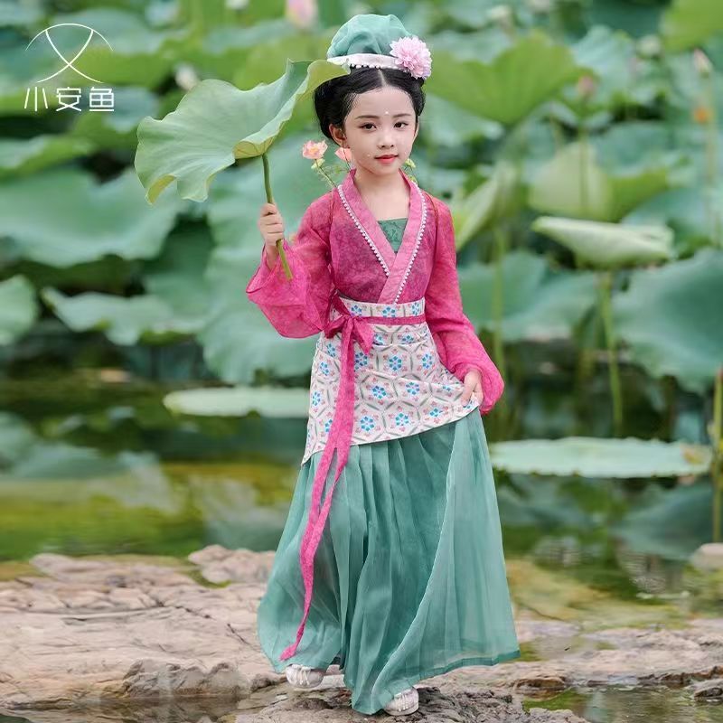 一袭汉服惊艳时光古韵自来