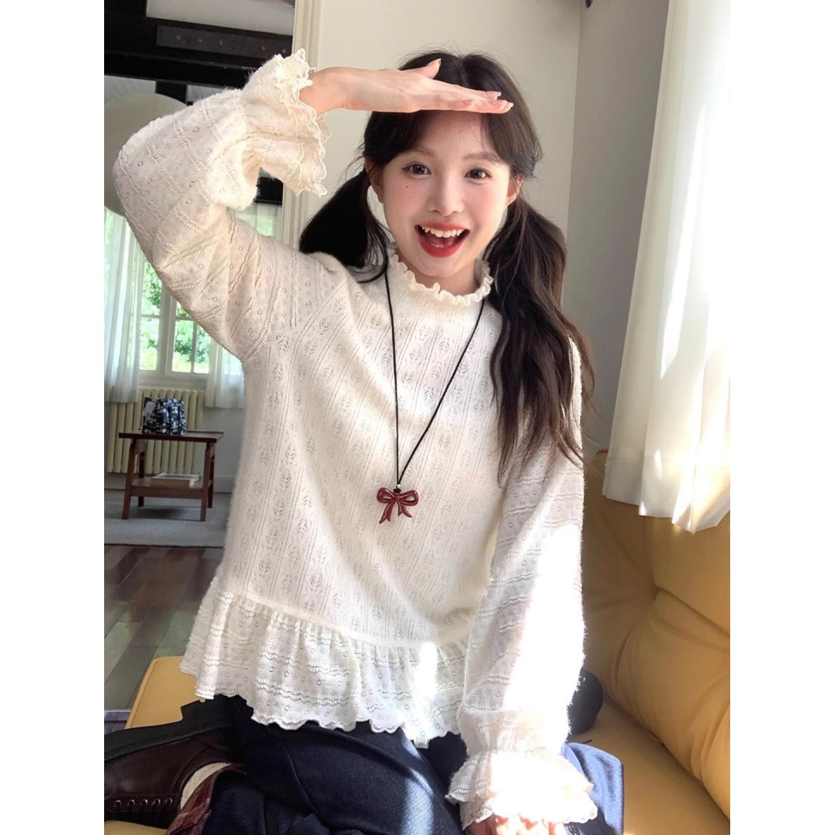 蕾丝打底衫秋季新款甜美可爱宽松内搭半高领套头花边杏色百搭上衣