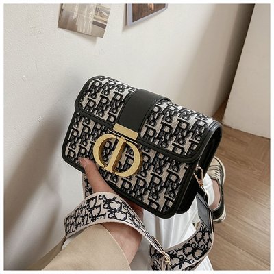 2024冬季新款通用款女包单肩斜挎单肩包PU包盖式PU革小方包