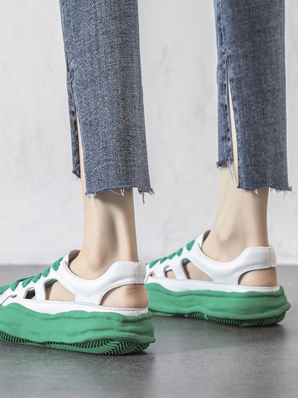 ZASAFRAN RECOMMENDED IF IT IS EASY TO WEAR  ROMAN CUT-OUT SPORTS TOE SANDALS WOMENS SHELL HEAD LEATHER THICKNESS SOLE 4CM