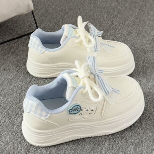 开学季小白鞋女2026新款可爱百搭ins初中生厚底板鞋小众不撞款鞋