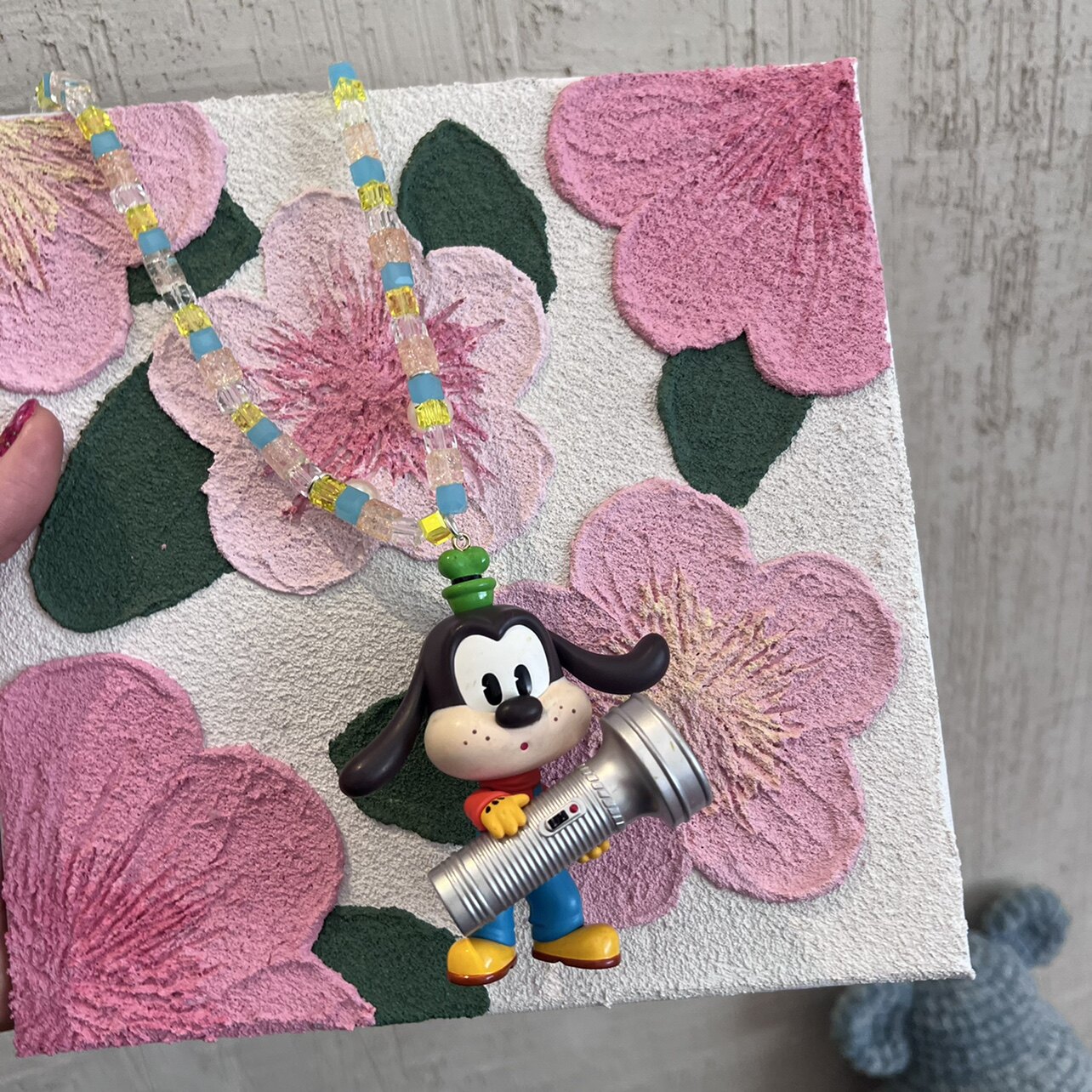 日韩卡通可爱高飞玛特手电筒夸张水晶串珠长款项链少女心装饰链女