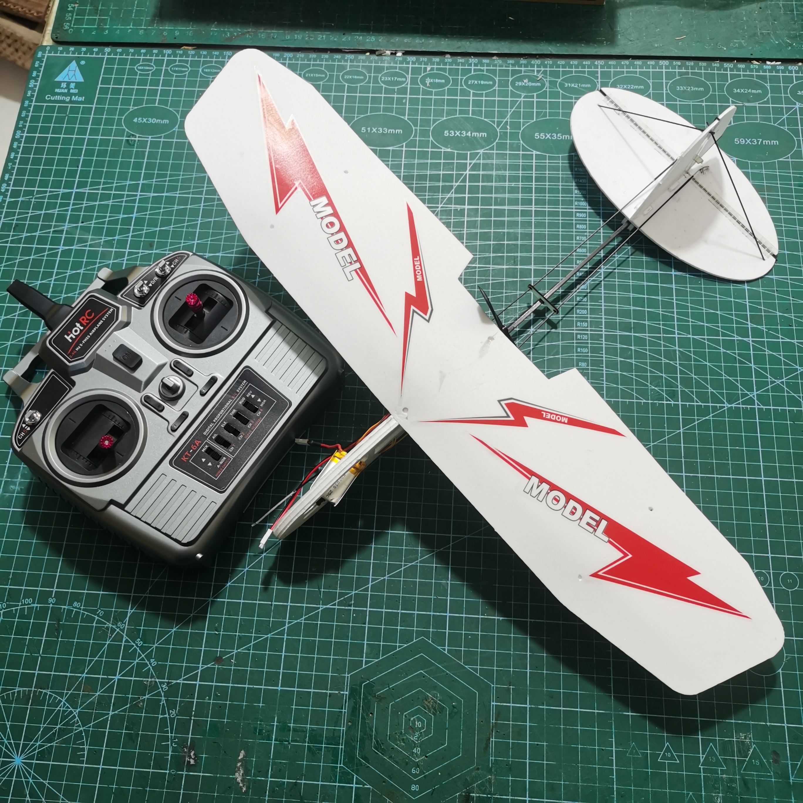 尘飞航模小飞机简单好飞