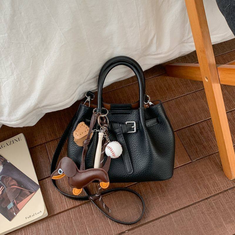 2026新款女包法式轻便爆款网红斜挎包高颜值精致时尚百搭单肩包,箱包皮具/热销女包/男包,通用款女包,淘宝优惠券,粉丝福利购,淘宝优惠卷