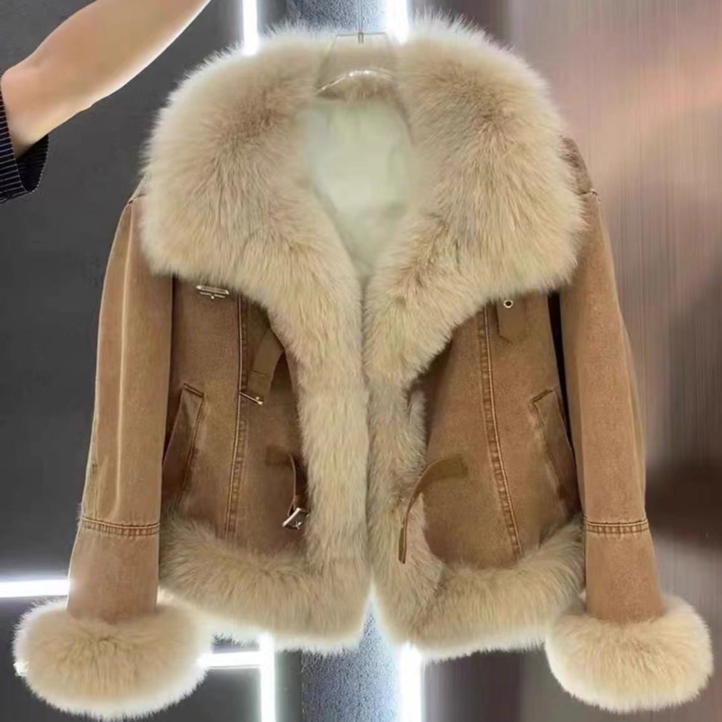 外贸撤回女装独特超好看高端名媛气质小香风卡其色毛绒翻领厚外套,女装/女士精品,常规大码外套,淘宝优惠券,粉丝福利购,淘宝优惠卷