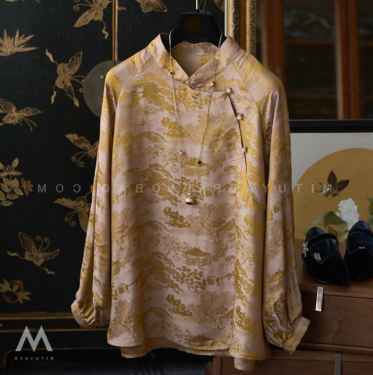 珠光缎面灯笼袖上衣33