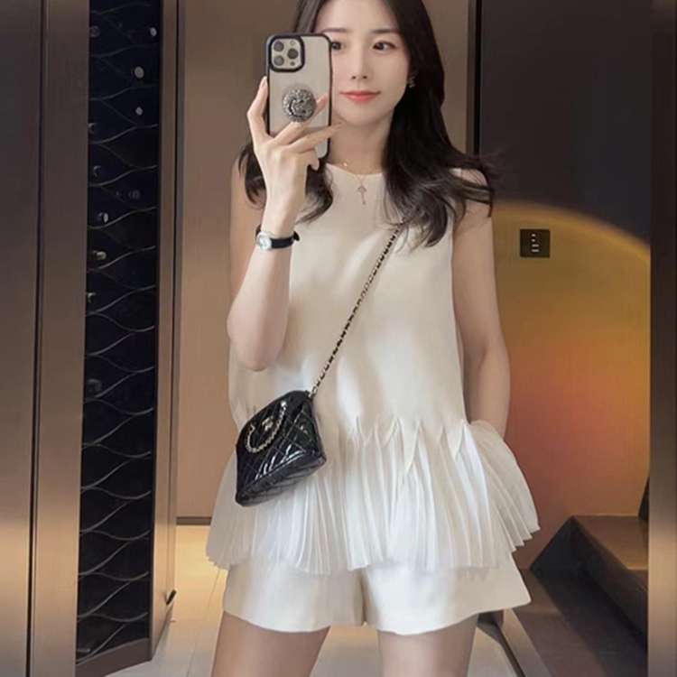 专柜撤回夏装搭配一整套高级感今年流行休闲减龄白色衬衫套装女