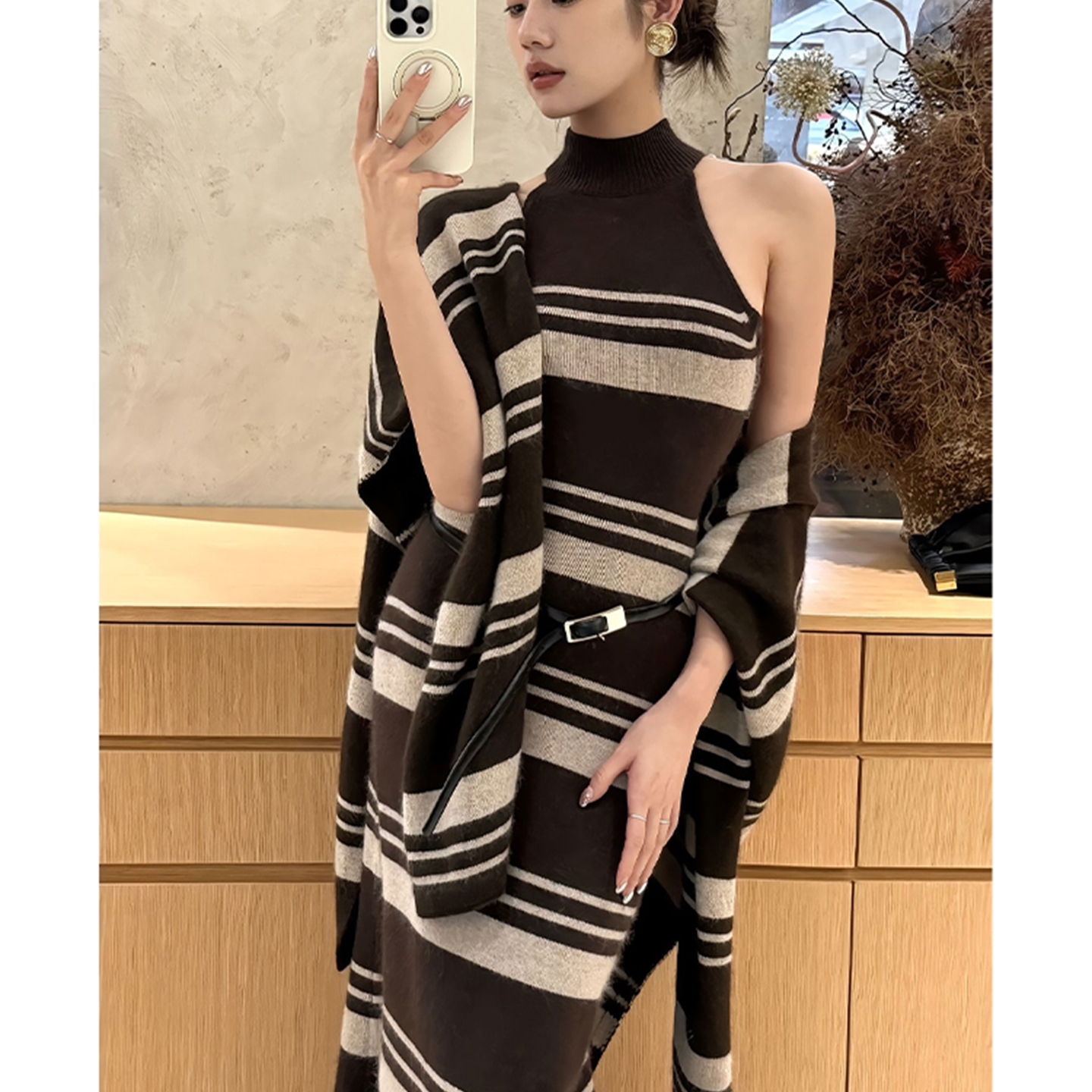 外贸撤回女装轻奢气场强大大方得体气质咖色条纹开衫背心裙套装女