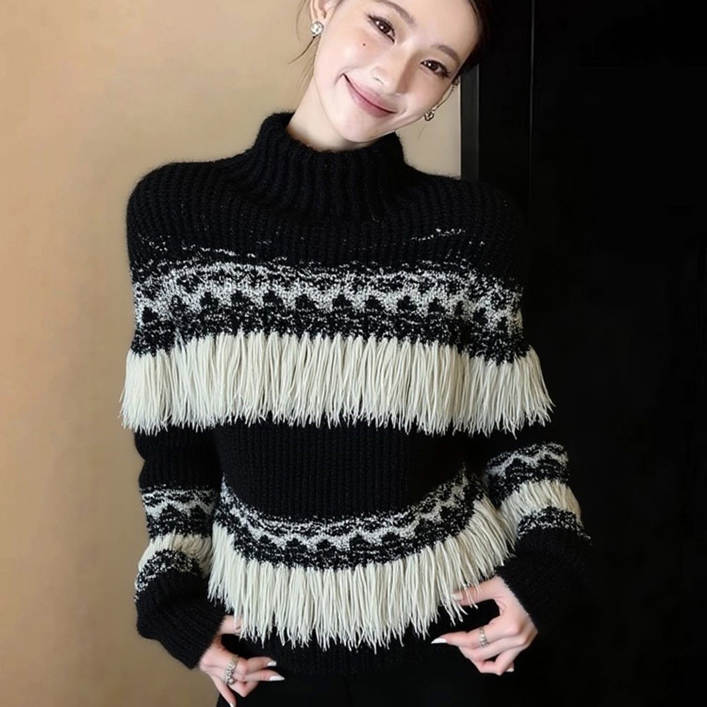 外贸撤回黑色流苏毛衣女秋冬时髦洋气独特漂亮巨好看高领针织上衣,女装/女士精品,大码内搭,淘宝优惠券,粉丝福利购,淘宝优惠卷