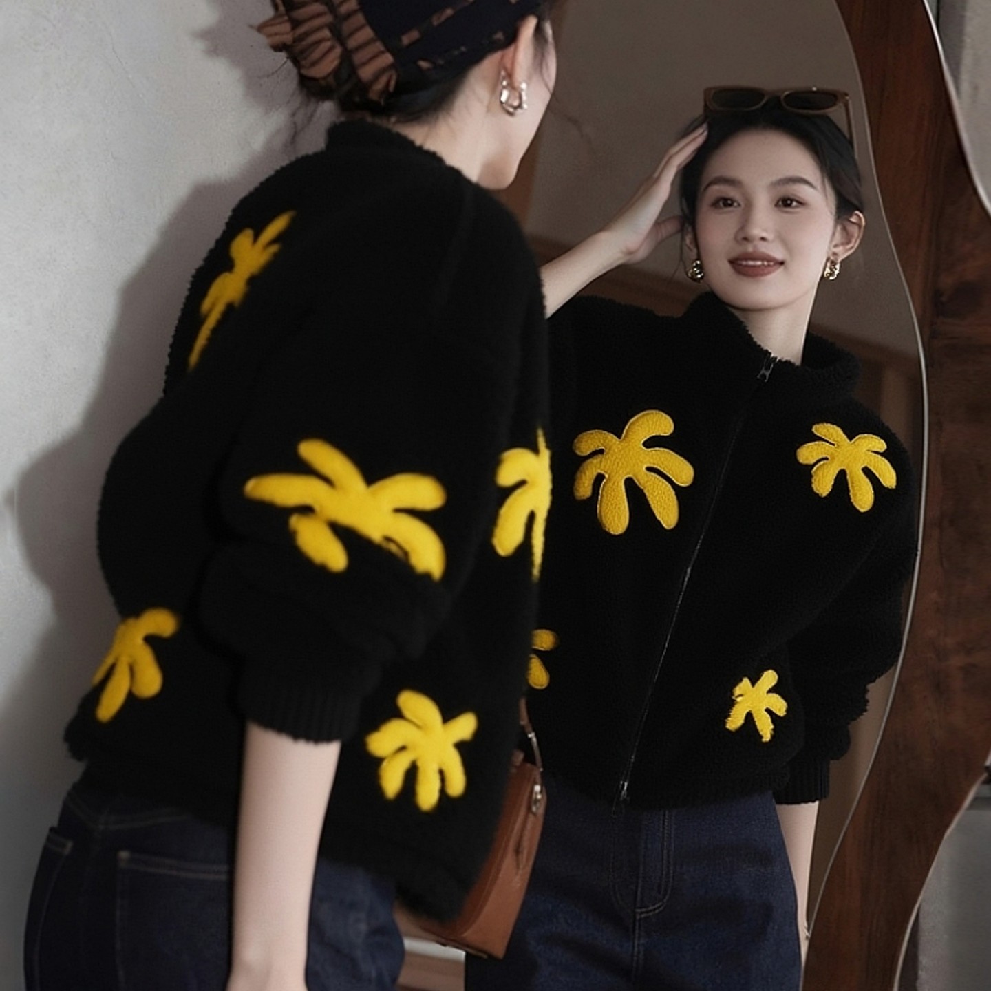 外贸撤回独特高级感超好看今年流行欧货爆款黑色提花羊羔毛外套女