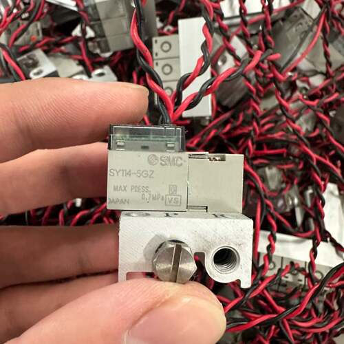 可维修电磁阀 SY114-5GZ DC24v议价
