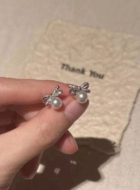 露思同款蝴蝶结耳环，正圆极光珍珠6-7mmm