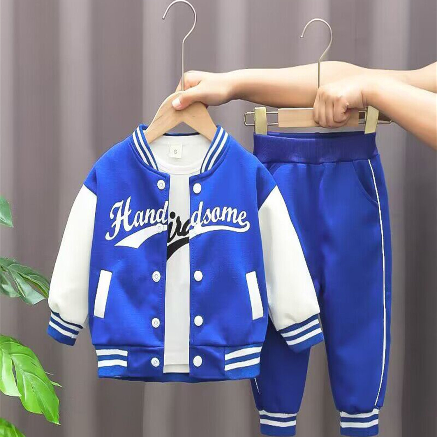 男童春秋运动英文字母棒球服三件