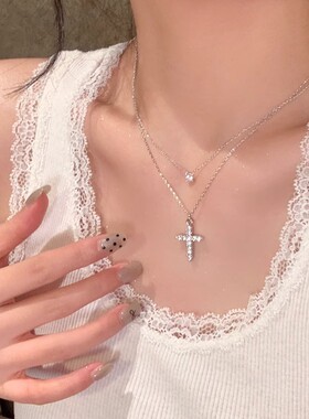 BM同款闪锆十字架项链配饰女爆款轻奢小众高级感锁骨链钛钢不掉色