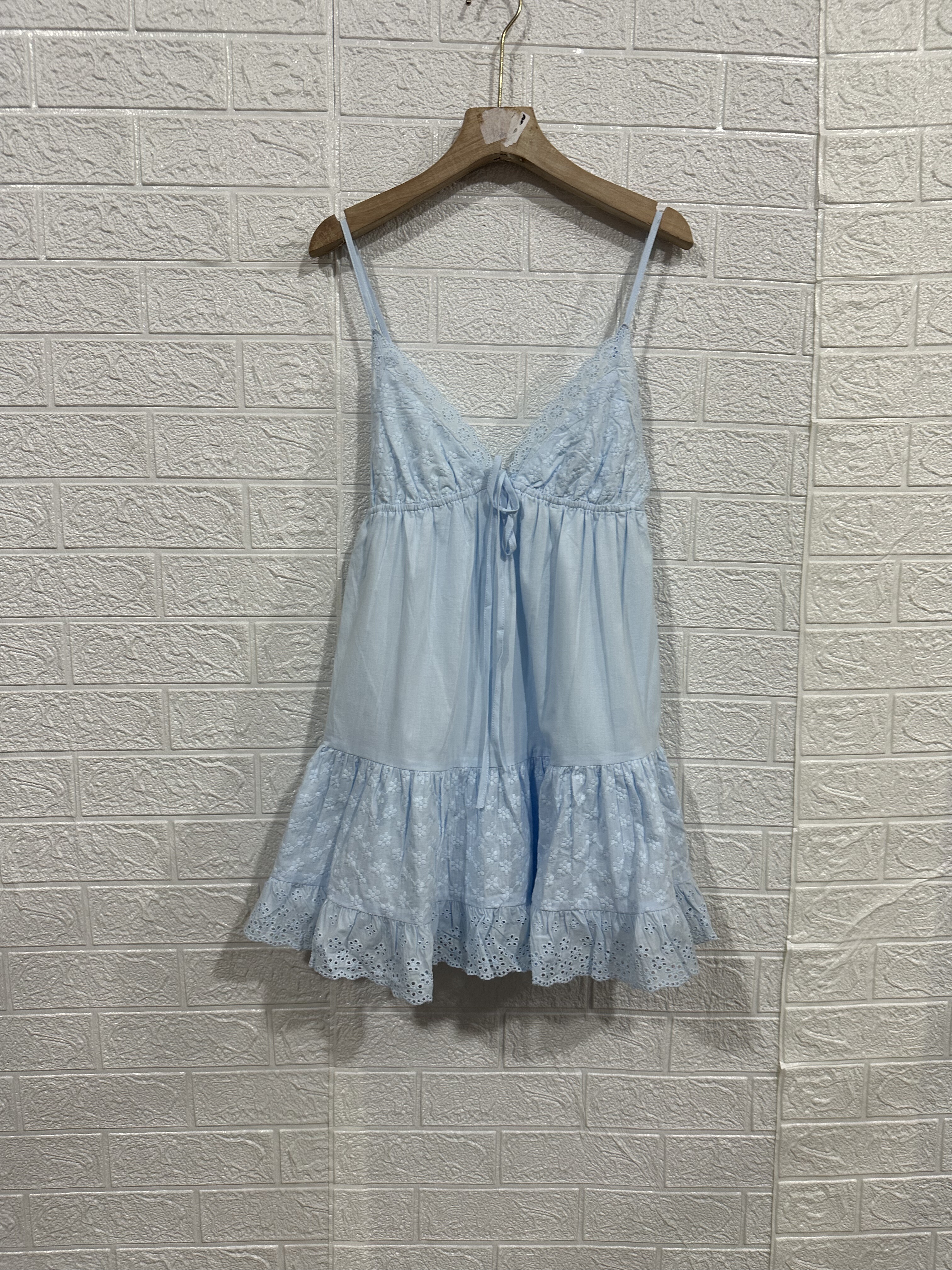 欧美全棉夏日绝美甜美风提花吊带连衣裙女设计感不规则宽松字短裙