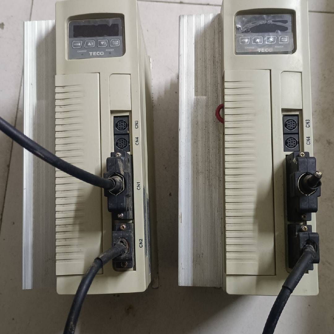 议价东元驱动器JSDA-75A3 ，成色见图，一共两