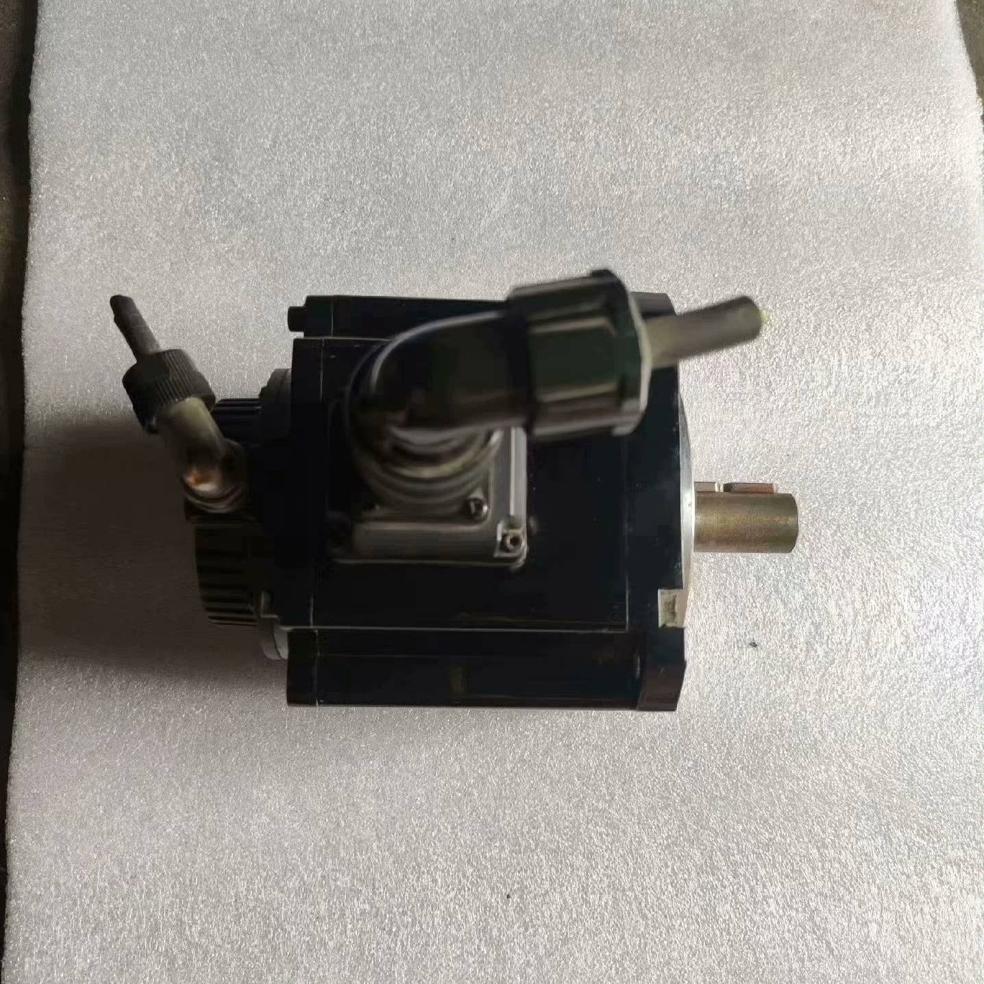 议价禾川伺服电机 SV-X1MM150A-N2LN  ，拆机包好