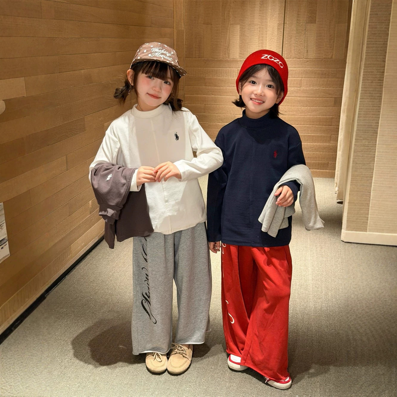 2026秋冬新款儿童百搭刺绣半高领打底衫男女童休闲弹力舒适内搭