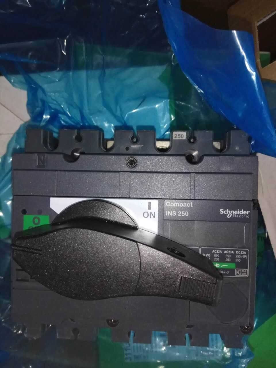施耐德负荷开关隔离开关INS250 4P 250A 31107黑色手柄