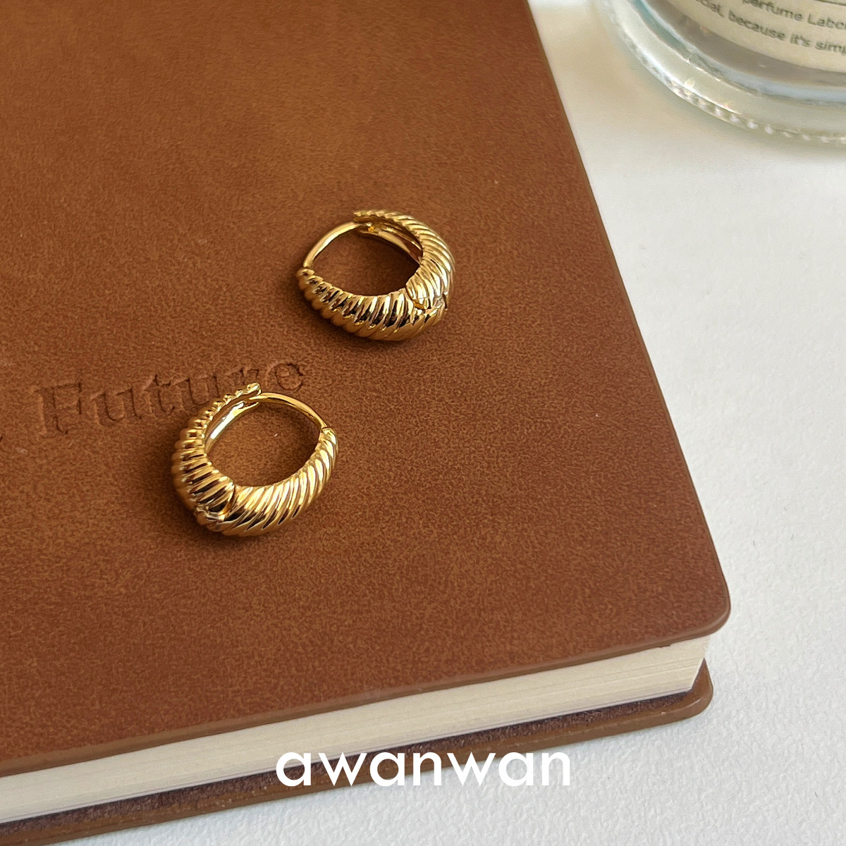 阿婉Wan 法式椭圆麻花素圈耳钉女欧美风金属日常百搭耳环耳扣