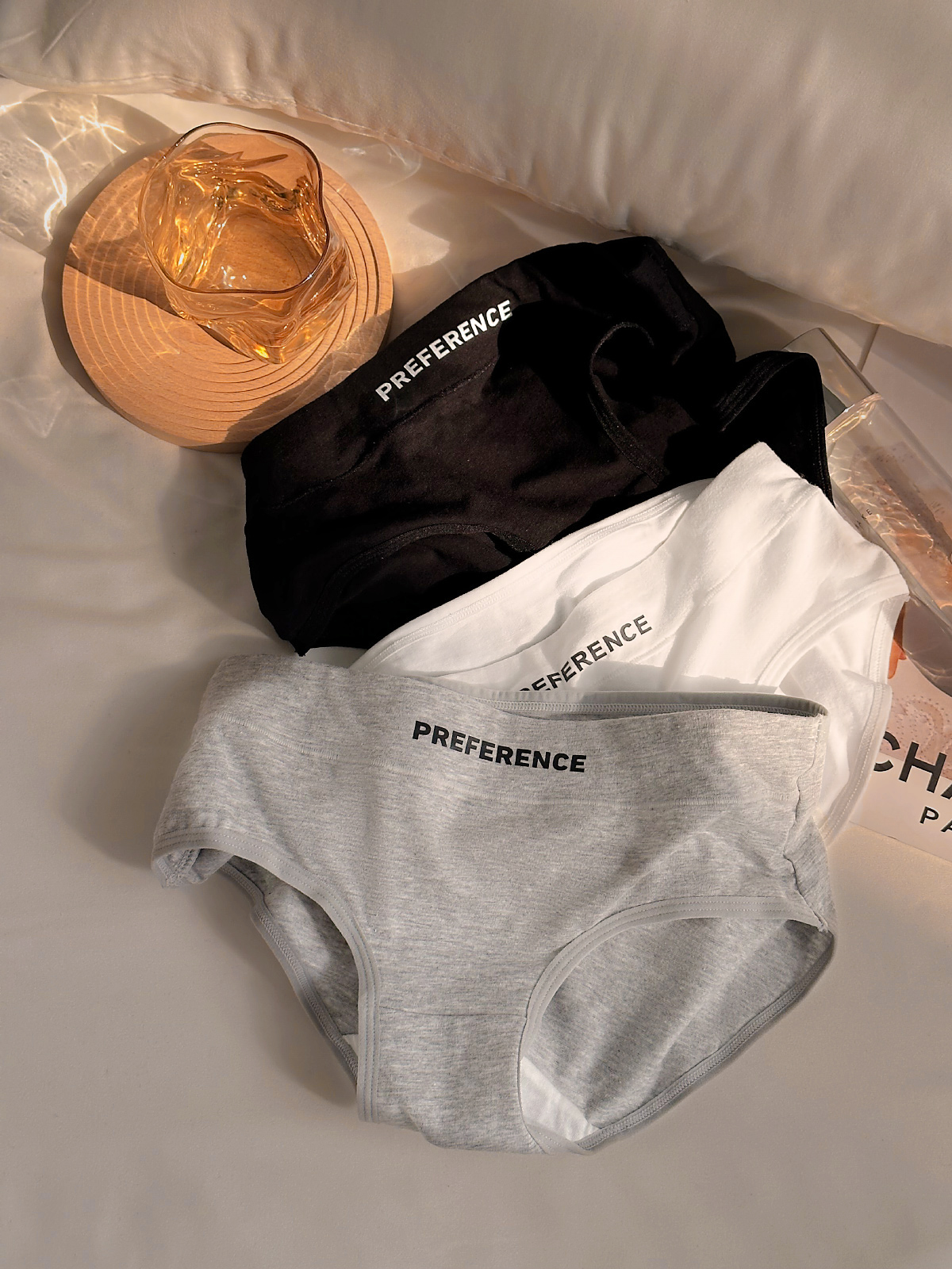 白色运动少女全棉黑色内裤女纯棉裆抑菌女生新款中低腰三角裤抗菌