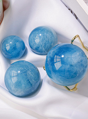 天然海蓝宝水晶球原石打磨净化消磁球把玩球家居办公桌面装饰摆件