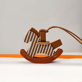 摇摇马新款编织小马包包挂件小众设计松弛感新中式礼物钥匙扣挂饰