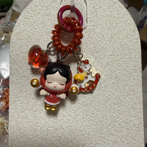 特价微瑕泡泡玛特萌粒手机链挂件包挂sp抱抱睡衣dimmo茉莉无售后