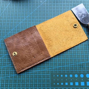 男士钱包手工真皮简约男式牛皮夹疯马皮钱包复古短款搭扣皮夹卡包