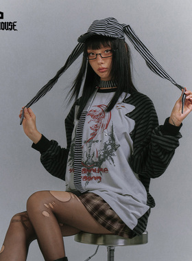 YUKAHOUSE 原创插肩条纹长袖T恤磨破做旧圆领卫衣拼接女早秋新款